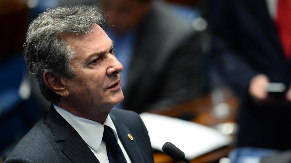 El ex presidente de Brasil, Fernando Collor de Mello, condenado por un delito de corrupción arrestado