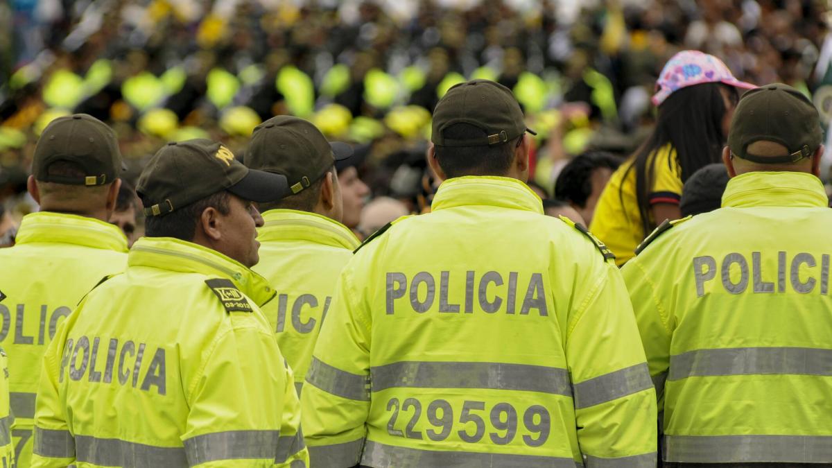 Asesinado debajo del alcance en la estación de policía