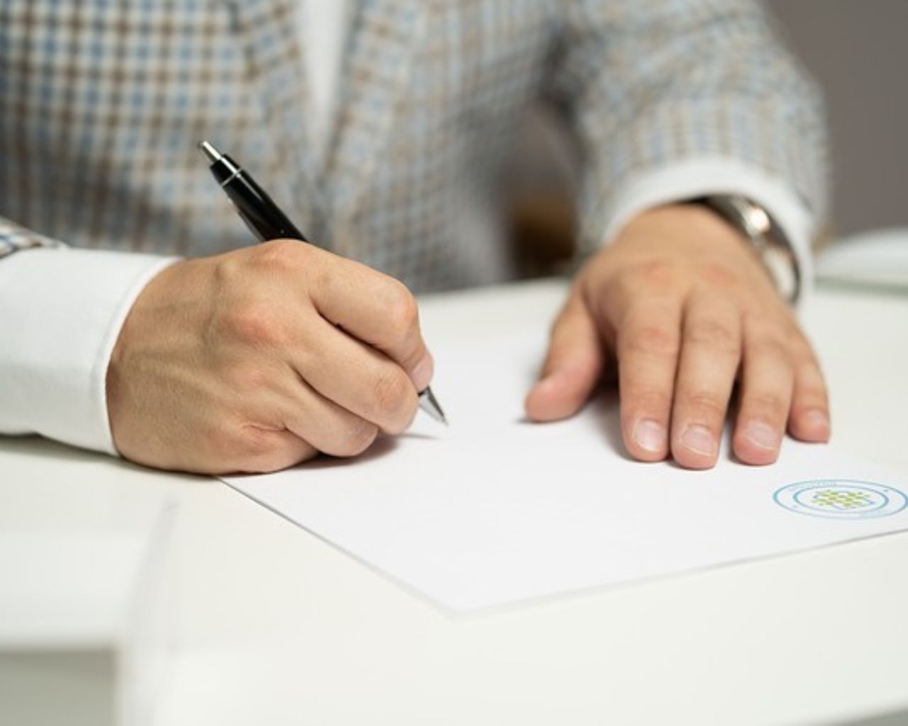 Acuerdo de contrato de servicio: ¿Qué derechos tiene un trabajador independiente?
