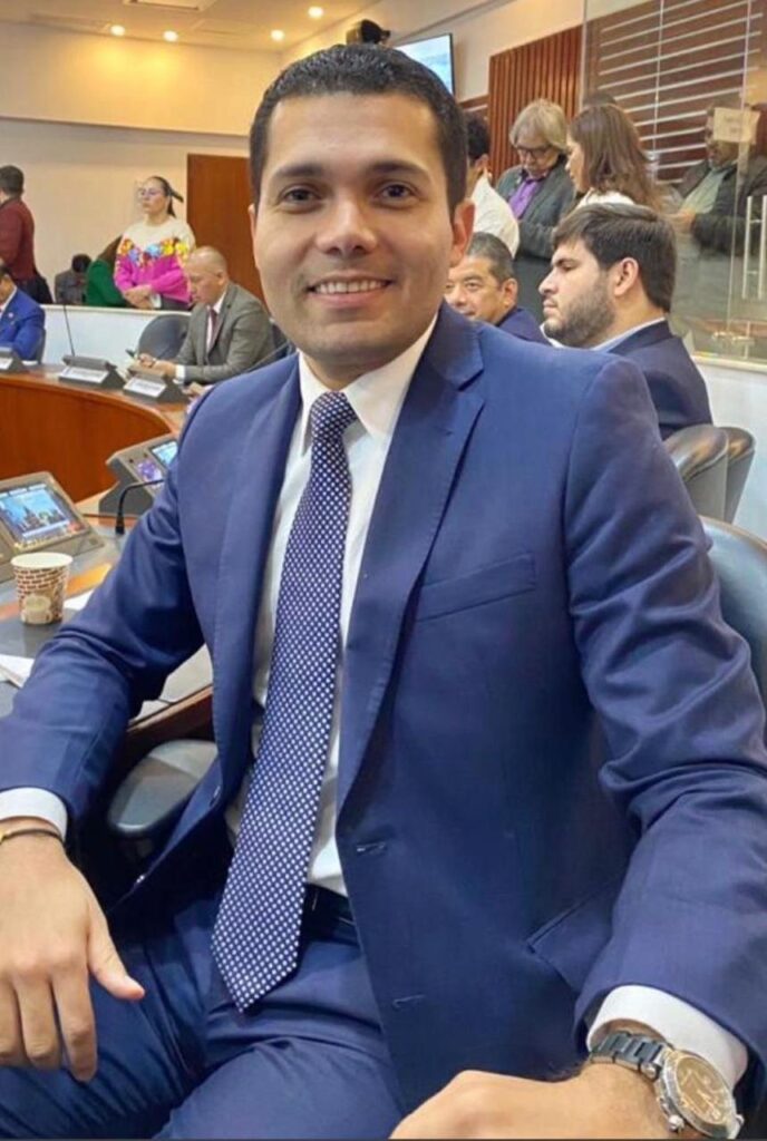 Juan Loreto Gómez, logra aprobar en el primer proyecto de discusión para el agua potable en Uribia, Manaure y Maicao –