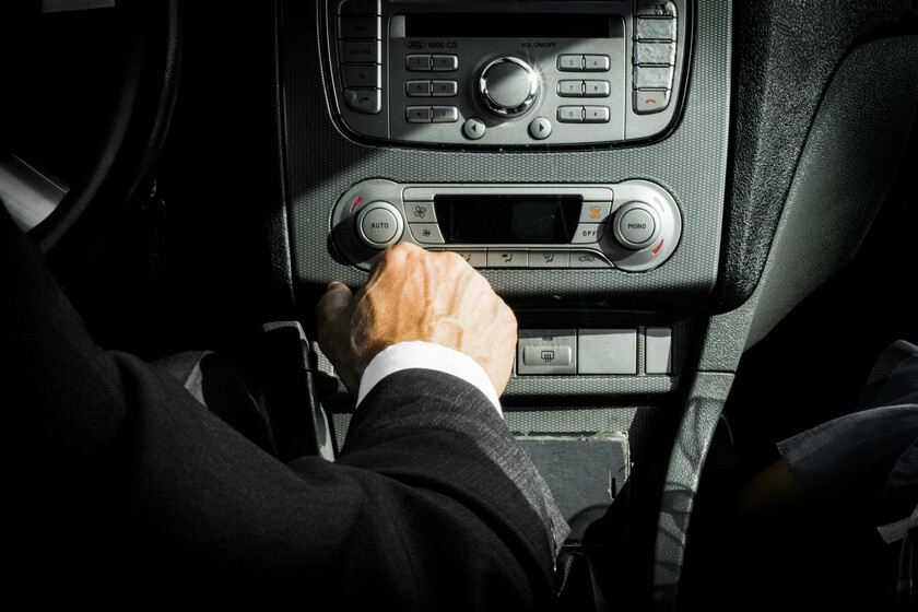 ¿Qué autos pueden circular y que descansan el 17 de mayo?