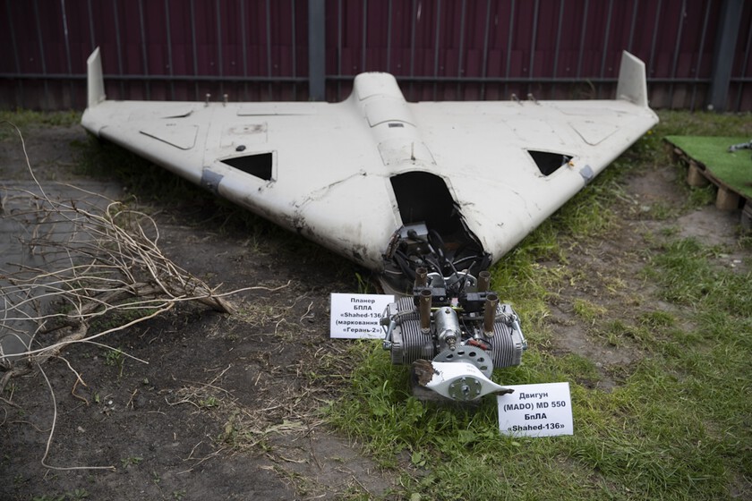 Ucrania golpeó a un dron ruso Shahed y lo abrió. Un mensaje oculto ha mostrado ventaja de Moscú en la guerra electrónica

 – Desde dentro