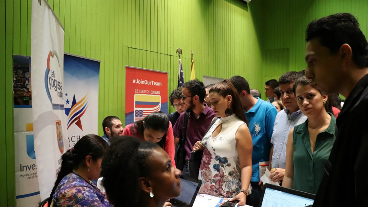 ¿Está buscando empleo y conoce inglés? Puedes encontrar un trabajo en bilingüe feria

 – Desde dentro