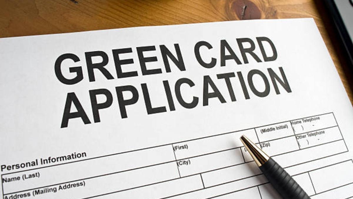 USCIS advirtió que estas personas podrían perder su tarjeta verde en los Estados Unidos