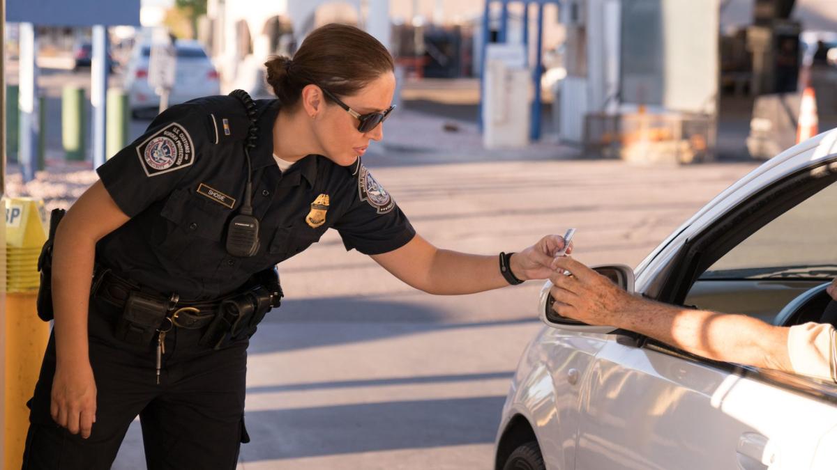 CBP está buscando trabajadores de Texas para descubrir migrantes y ofrecerles una ventaja muy atractiva