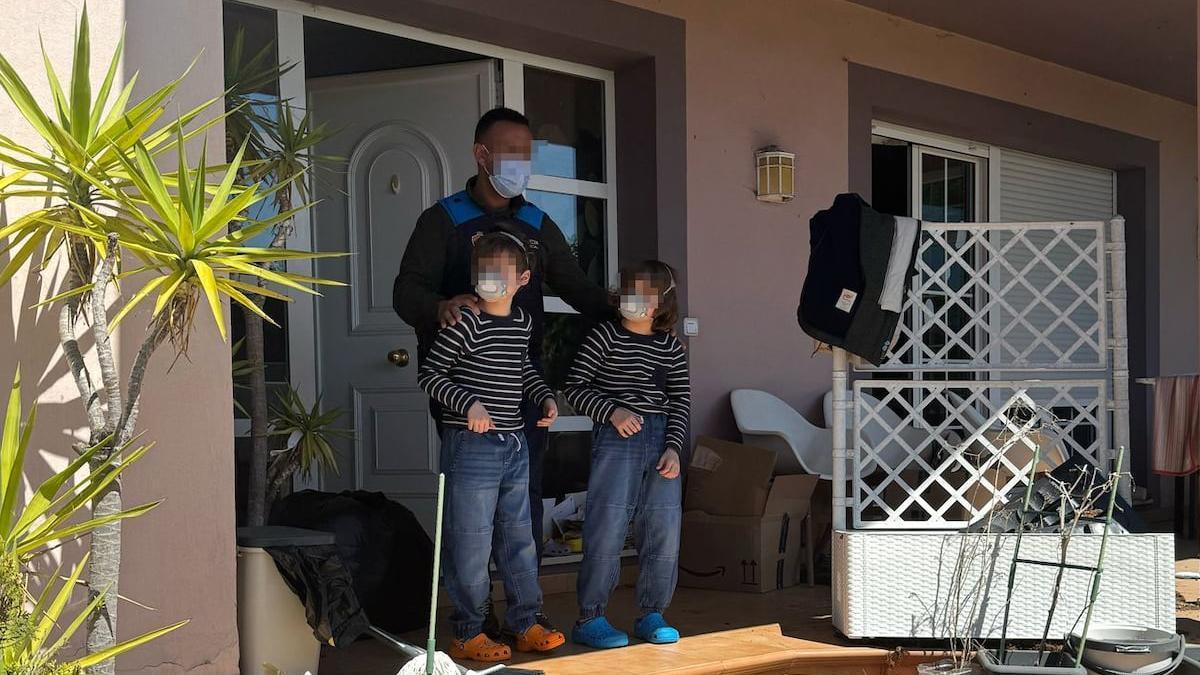 La razón por la cual el filósofo cayó que encerró a sus hijos durante cuatro años