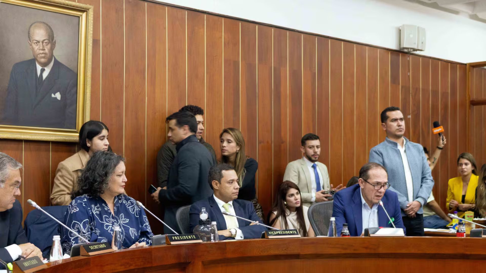 La Comisión IV deja el destino de la reforma del trabajo en manos de la plenario plenaria

 – Desde dentro