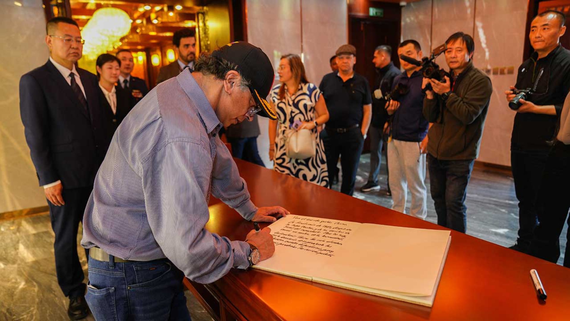 Gustavo Petro confirma la entrada de Colombia en una ruta de seda