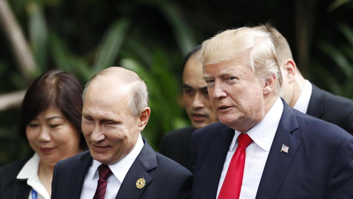 Donald Trump dice que Vladimir Putin se ha vuelto completamente loco y mata innecesariamente a la «gente»

 – Desde dentro