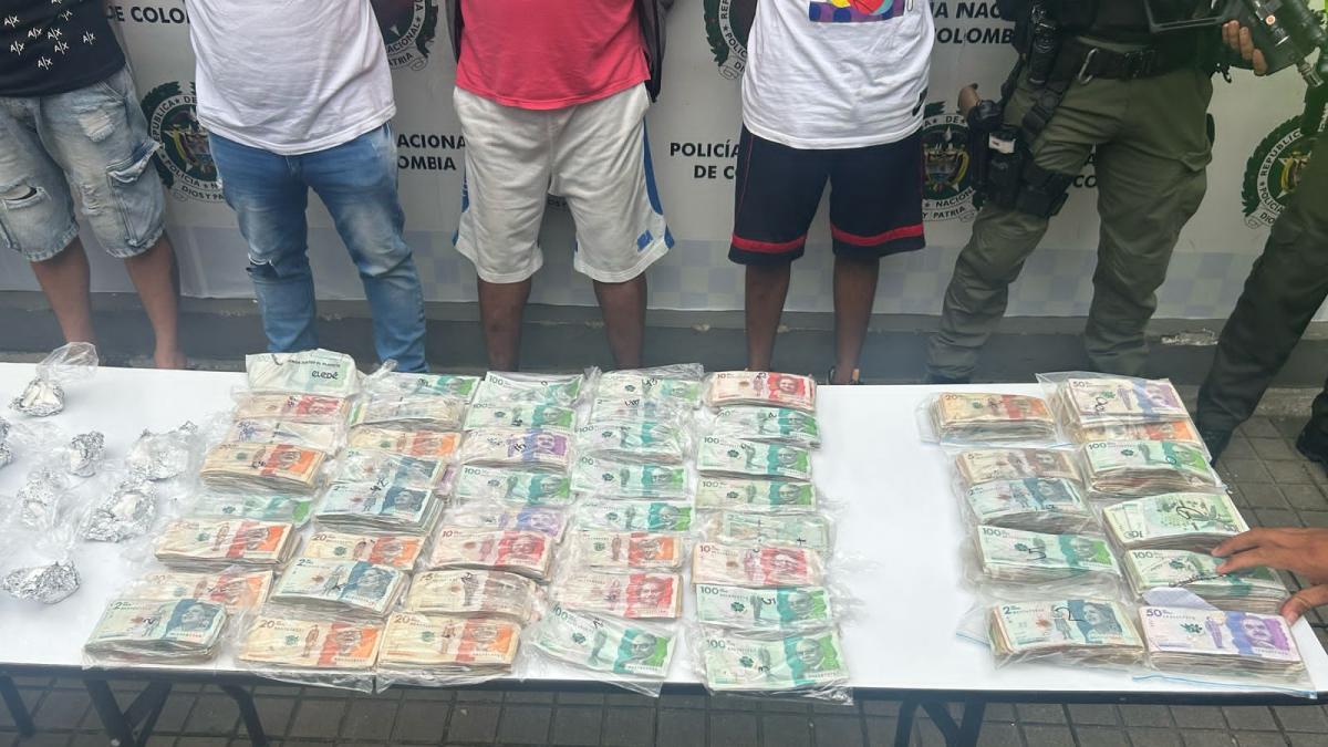 El líder simulado como conductor de pasajeros

 – Desde dentro