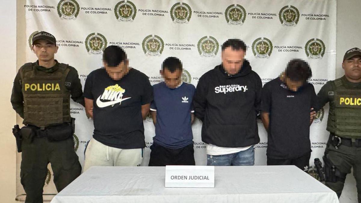 Los falsos taxistas han caído, lo que hizo que «el millonario camine» a los extranjeros en el parque Llelerras de Medellín

 – Desde dentro