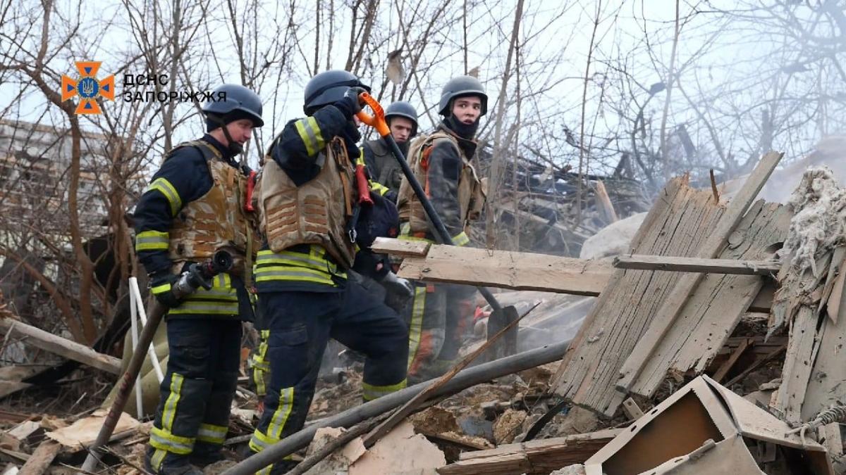 Rusia ataca a Ucrania con más de 100 drones largos