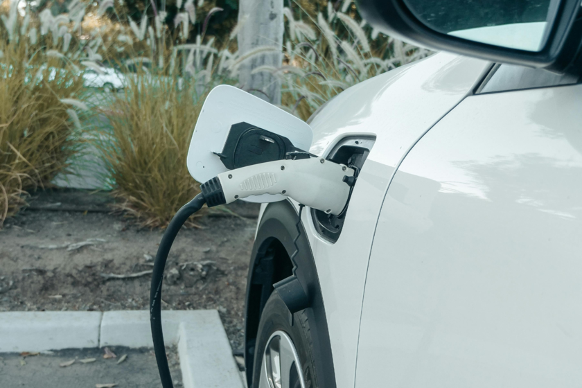 Estabilizar la red con automóviles eléctricos

 – Desde dentro
