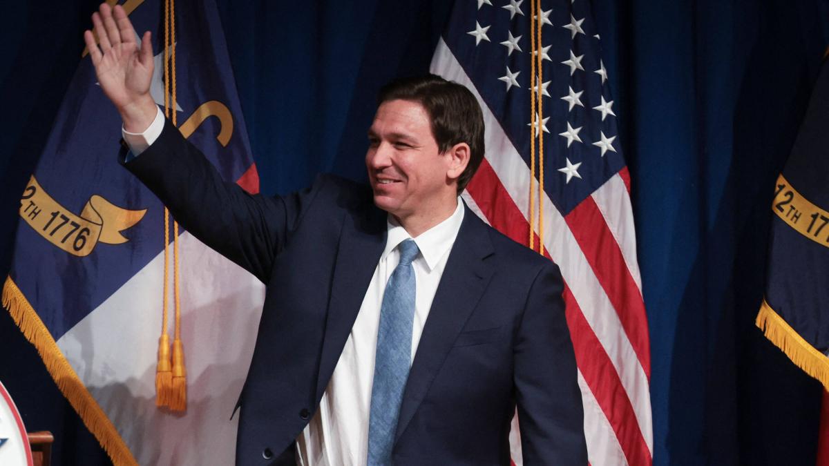 Fiesta del gobierno de Florida para esta noticia de que él tuvo que ir en contra de los migrantes

 – Desde dentro