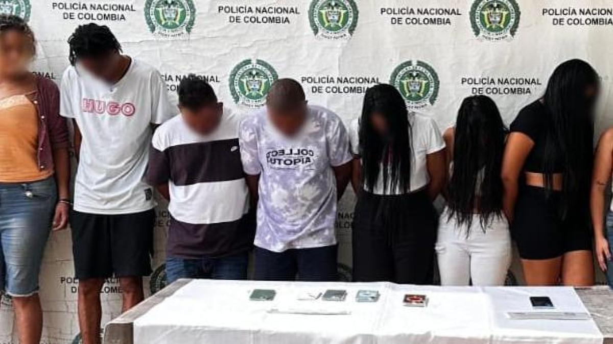 Cuatro menores que guardan acciones contra el comercio de redes que operan en la zona turística de Cartagena

 – Desde dentro