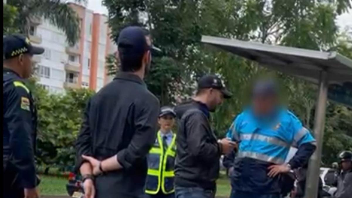Atacó a su esposa hasta que rechazó heridas graves: capturan al agente de tránsito por violencia doméstica.

 – Desde dentro
