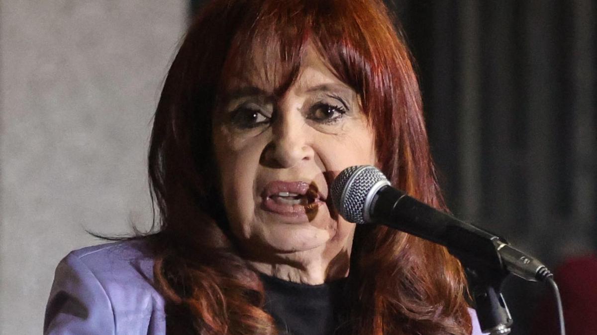 Después de la ratificación de la condena de Cristina Kirchner en Argentina, ¿cuándo se enviará a prisión?

 – Desde dentro
