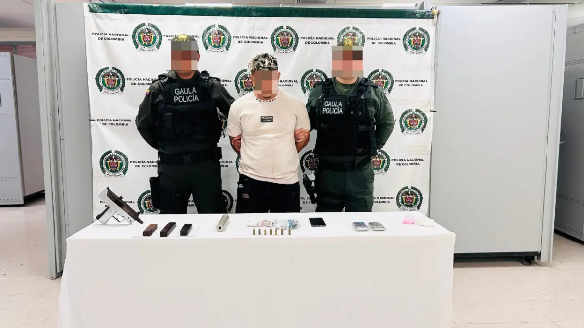 La operación contra la extorsión en Cartaagen terminó con el descubrimiento de una pistola mini-Uzi y municiones

 – Desde dentro