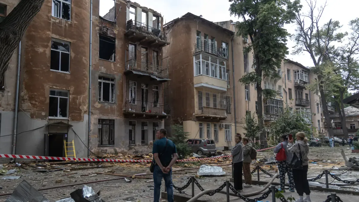 Al menos dos muertos y 14 ataques por noches por noche de drones rusos en Odesa, Ucrania

 – Desde dentro