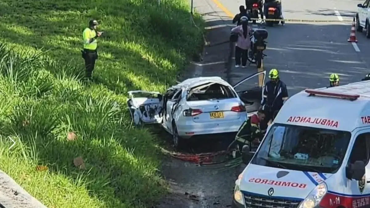 Tres muertos de tráfico izquierdo en Santa Fe de Antioquia

 – Desde dentro
