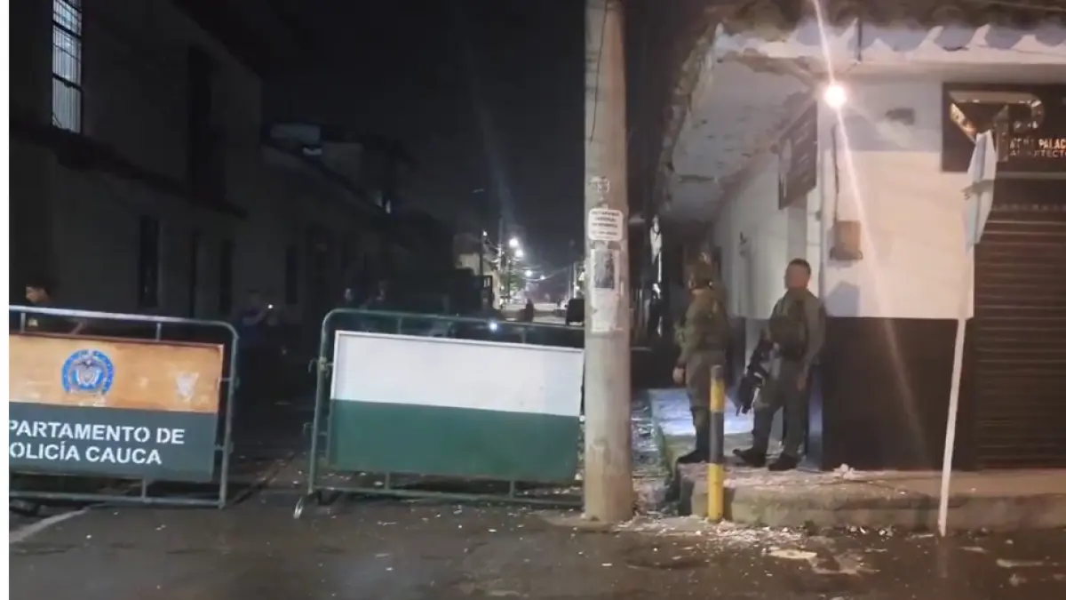 Atención Un nuevo ataque a la estación de policía en Santander de Qilichao, Cauca: fue atacado con explosivos

 – Desde dentro