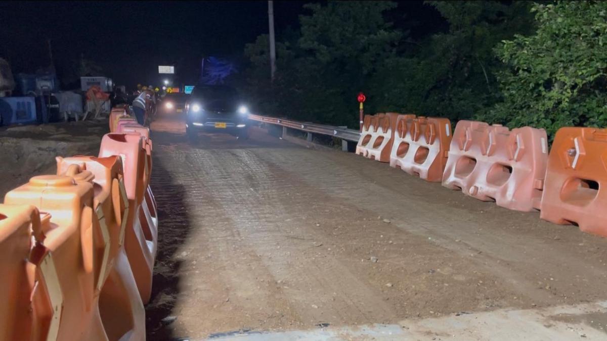 Cartagena -A Barranquilla Road con un pasaje alternativo en el puente Juan de Acosta permite una doble línea de sentidos

 – Desde dentro