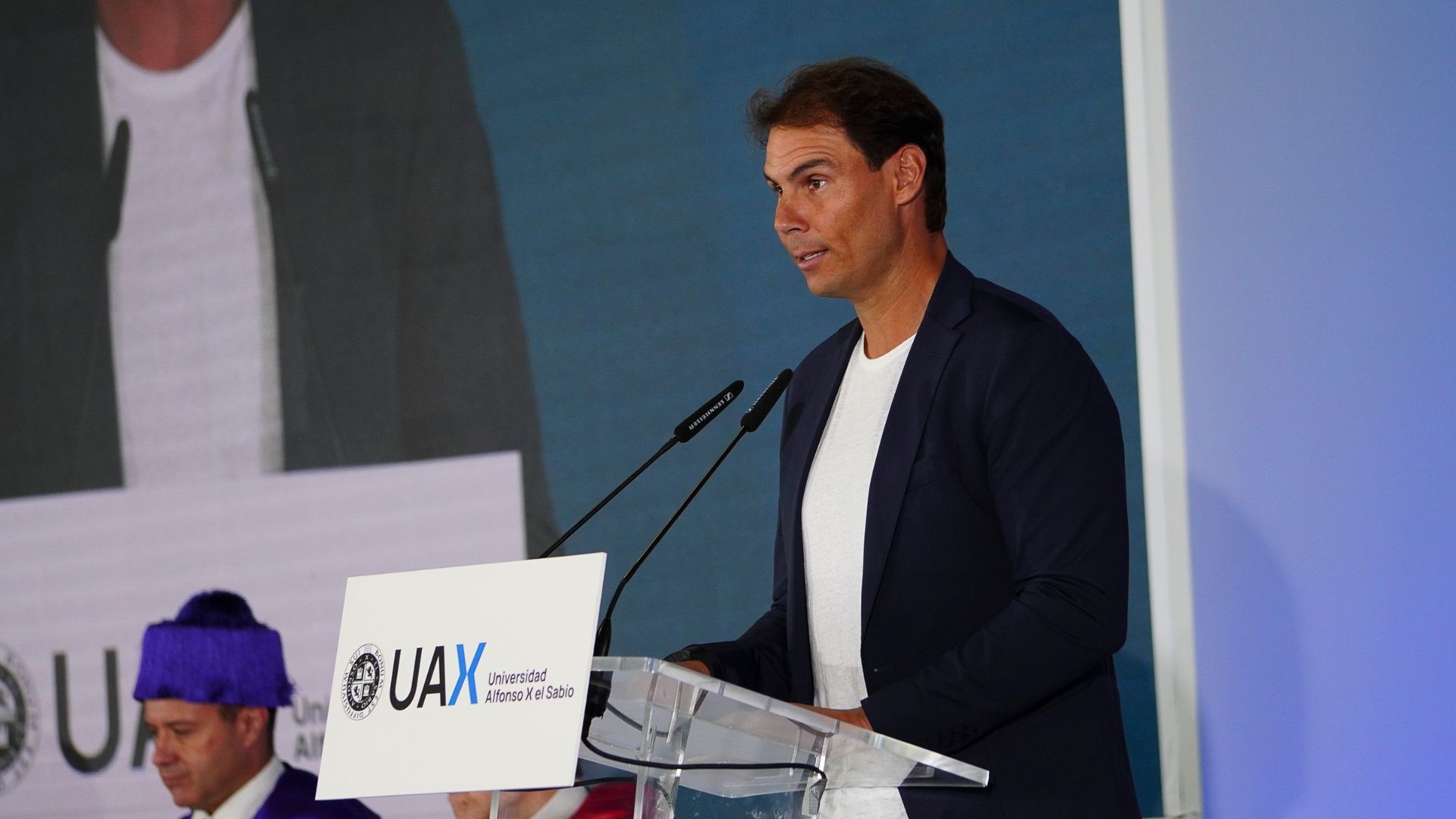 Rafa Nadal aconseja a los jóvenes que preservan la humildad

 – Desde dentro
