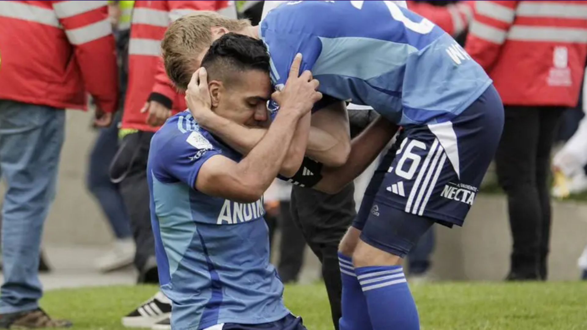 Con Gol de Falcao Millonarios toma la victoria del clásico contra Santa Fe

 – Desde dentro
