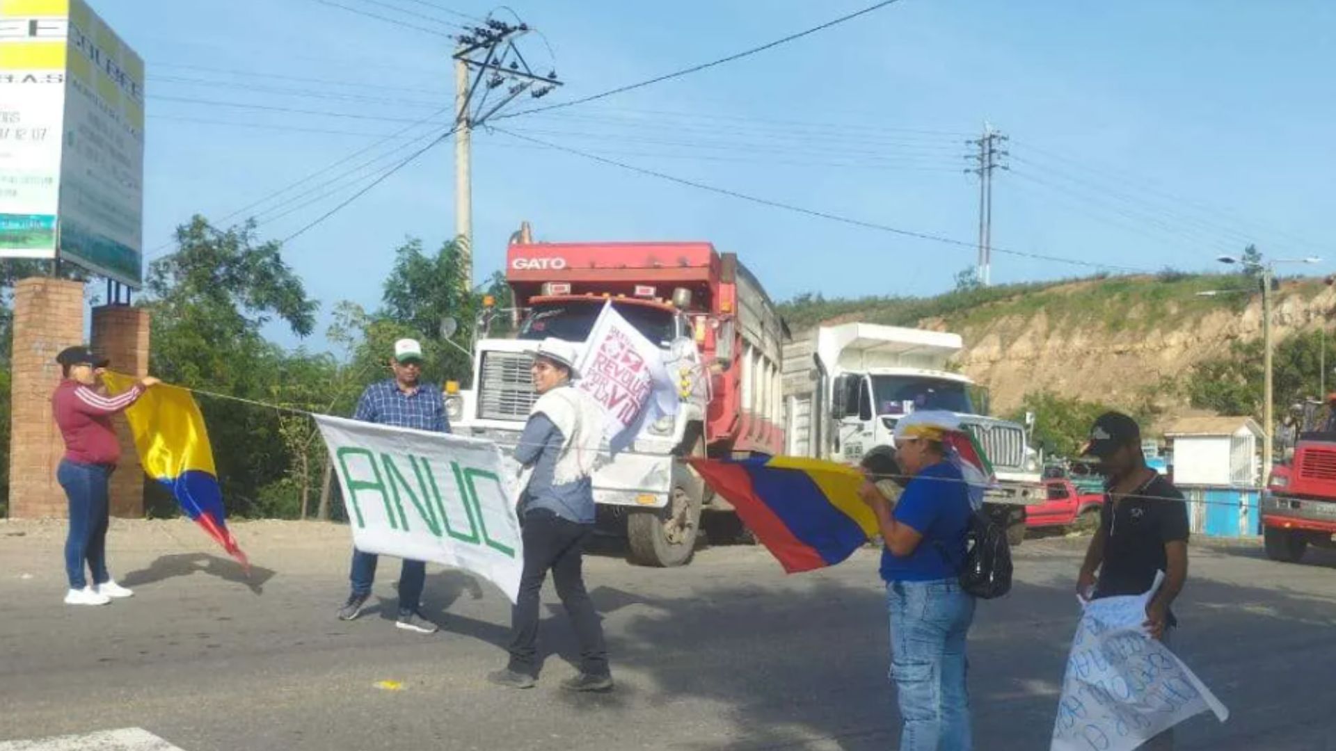 Bloquear mineros y transportadores en North Santander deja 10,000 empleos

 – Desde dentro