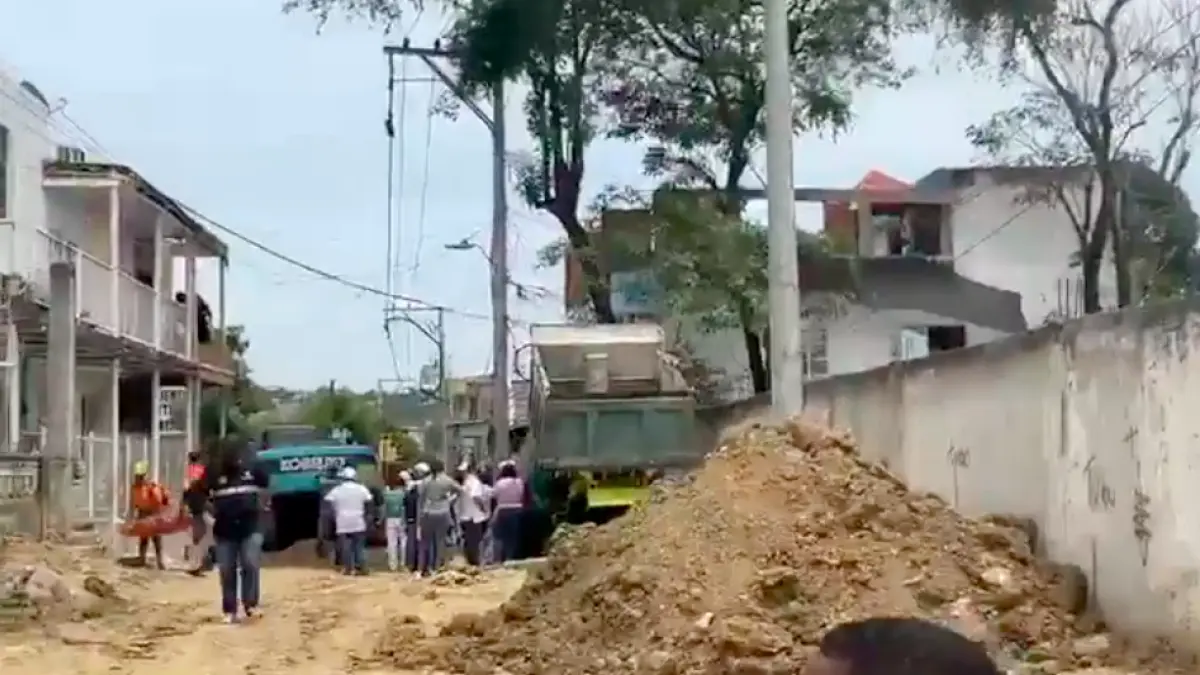 La oficina del alcalde está en rescate

 – Desde dentro