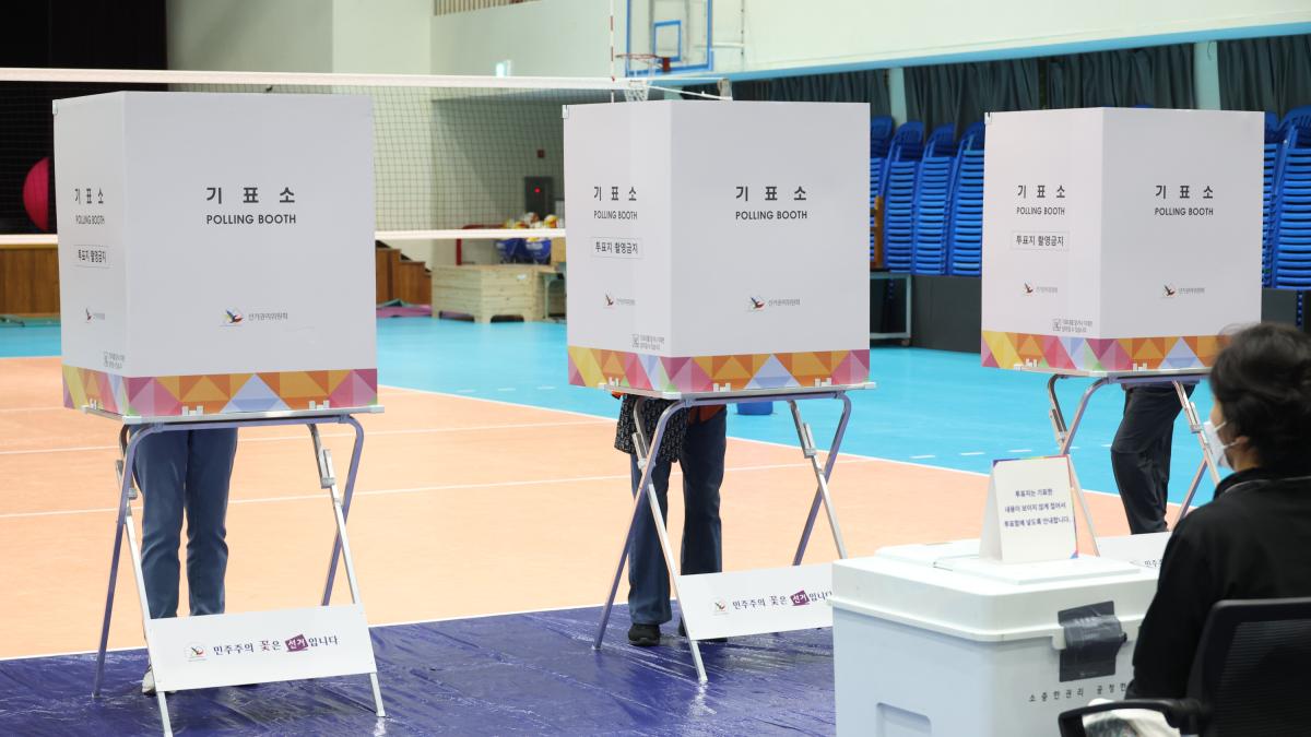 La votación comienza en Corea del Sur para las elecciones presidenciales

 – Desde dentro