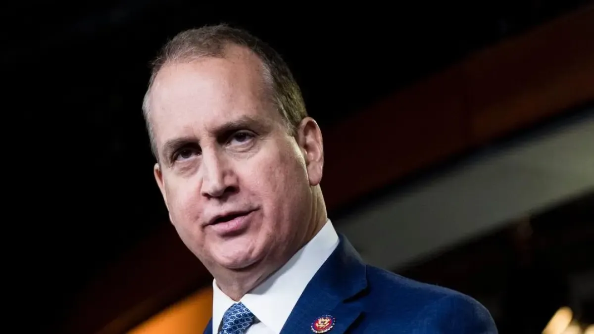 Miembro del Congreso de los Estados Unidos

 – Desde dentro