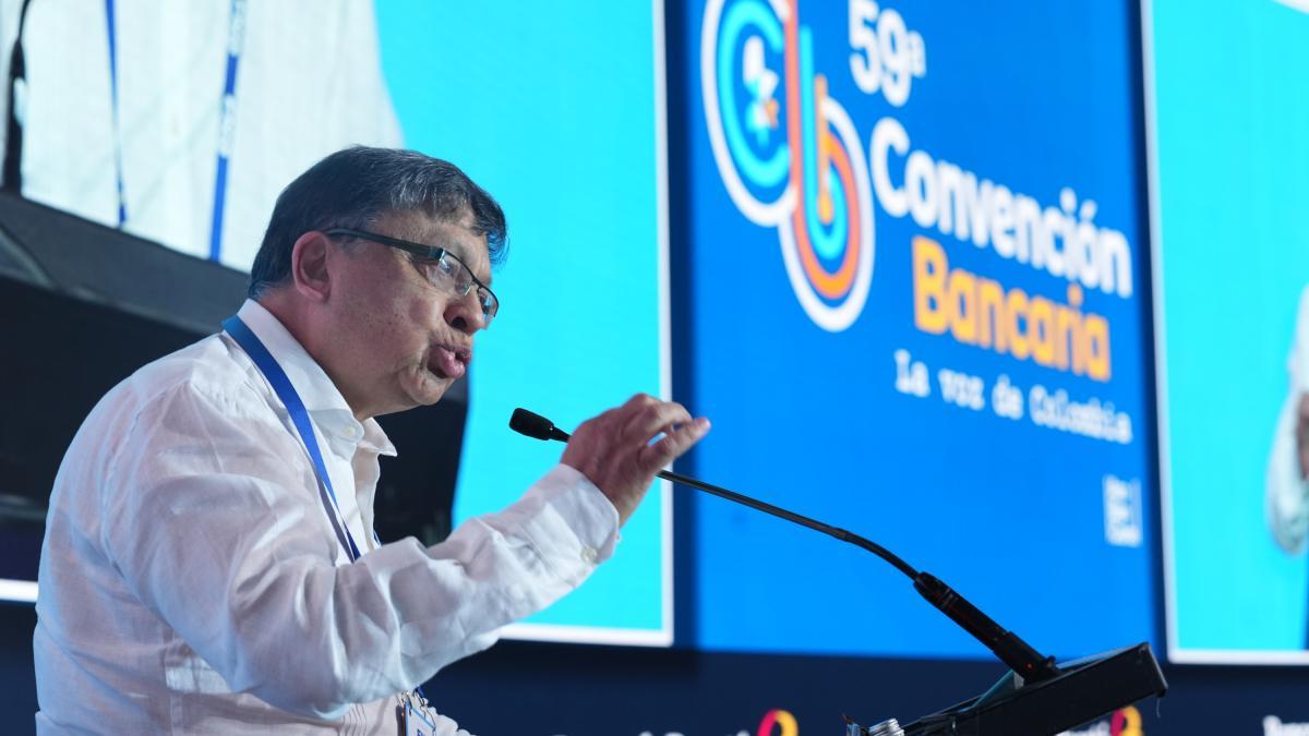 Presidente de la Corte de Autonomía Judicial de la Corte de Tribunales

 – Desde dentro