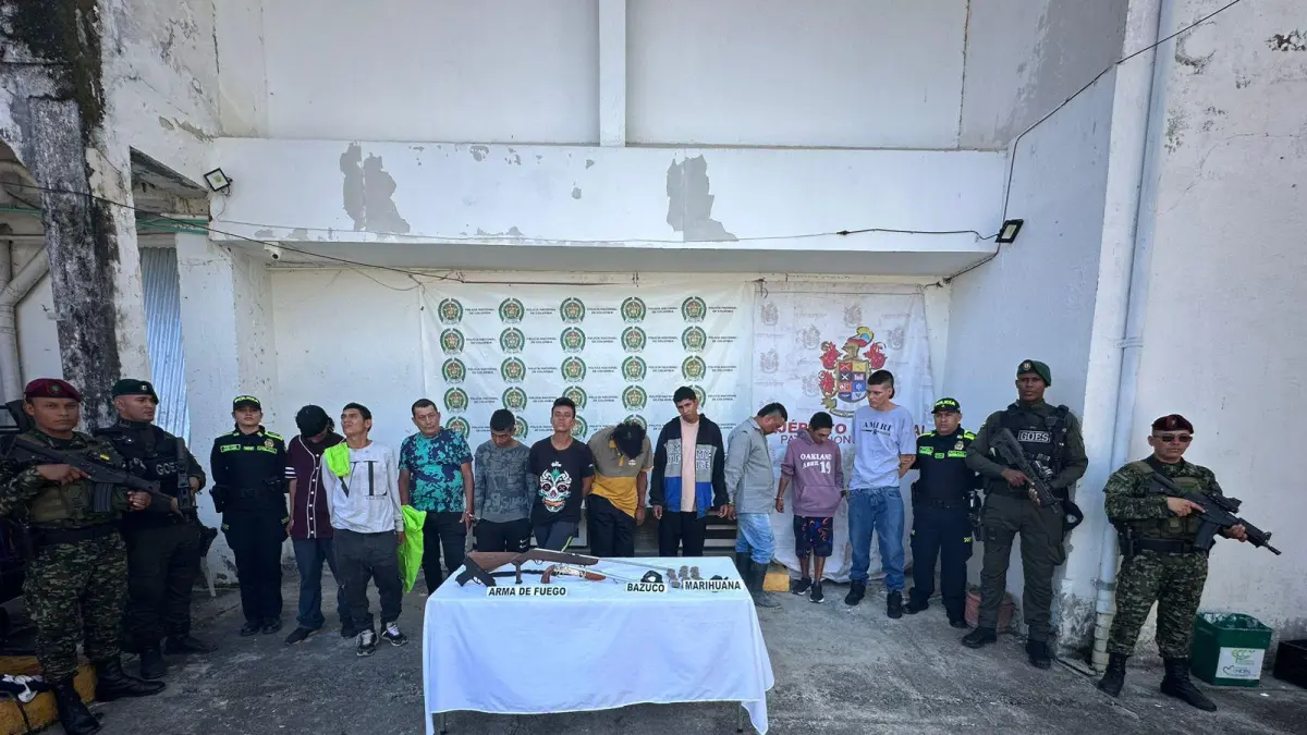 Son capturados por diez personas que integrarían el grupo «Los Centinelas», dedicado al microtratado en Caicdonia

 – Desde dentro