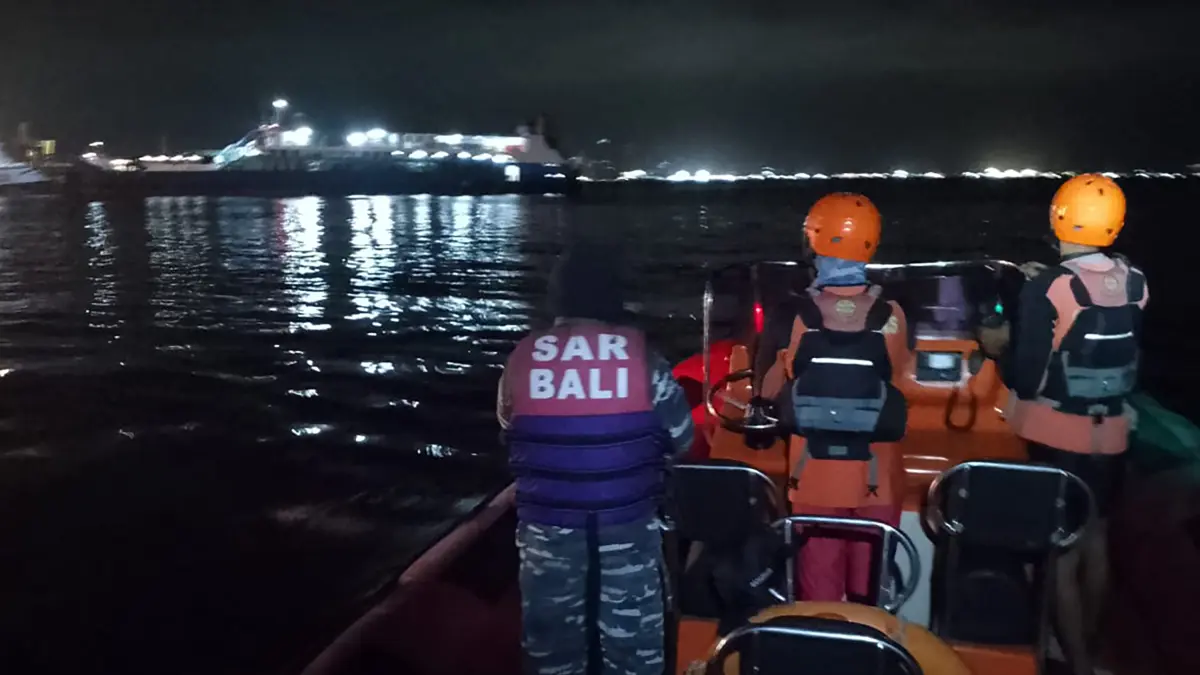 Cuatro muertos y 38 perdidos después del naufragio en un barco cerca de la isla turística de Bali

 – Desde dentro