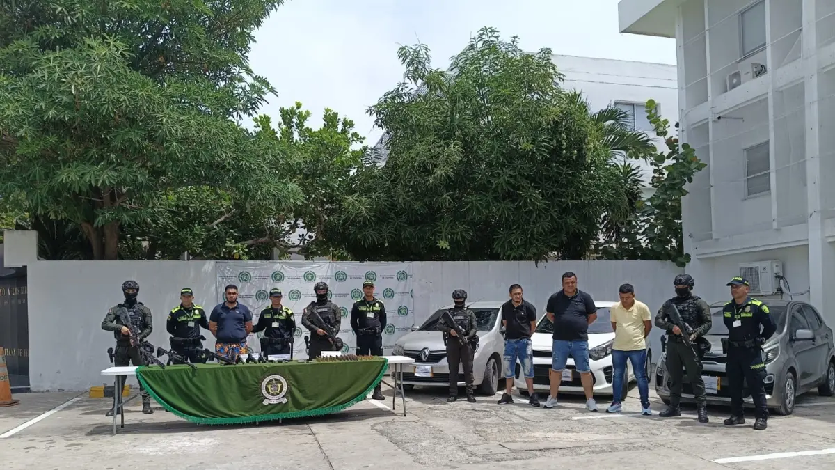 Capturan a cuatro hombres en Barranquilla con rifles de guerra y autos robados en

 – Desde dentro