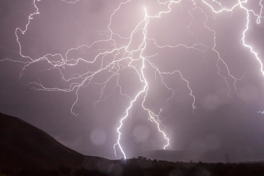 829 kilómetros de descarga eléctrica espectacular

 – Desde dentro