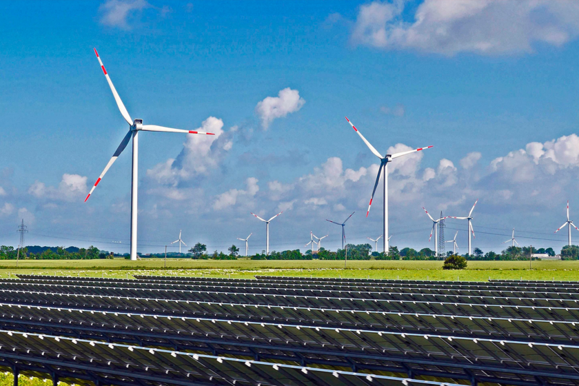 Las energías renovables deberían reducir la factura de electricidad en España. Por el momento continúa

 – Desde dentro