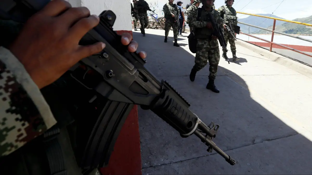 La agencia le pidió al estado que implementara medidas de protección urgente.

 – Desde dentro