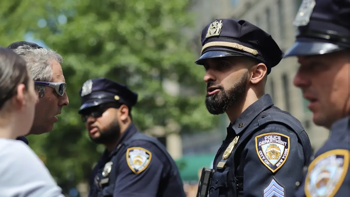 Cientos de personas se arriesgarían a ser arrestadas por este error policial

 – Desde dentro