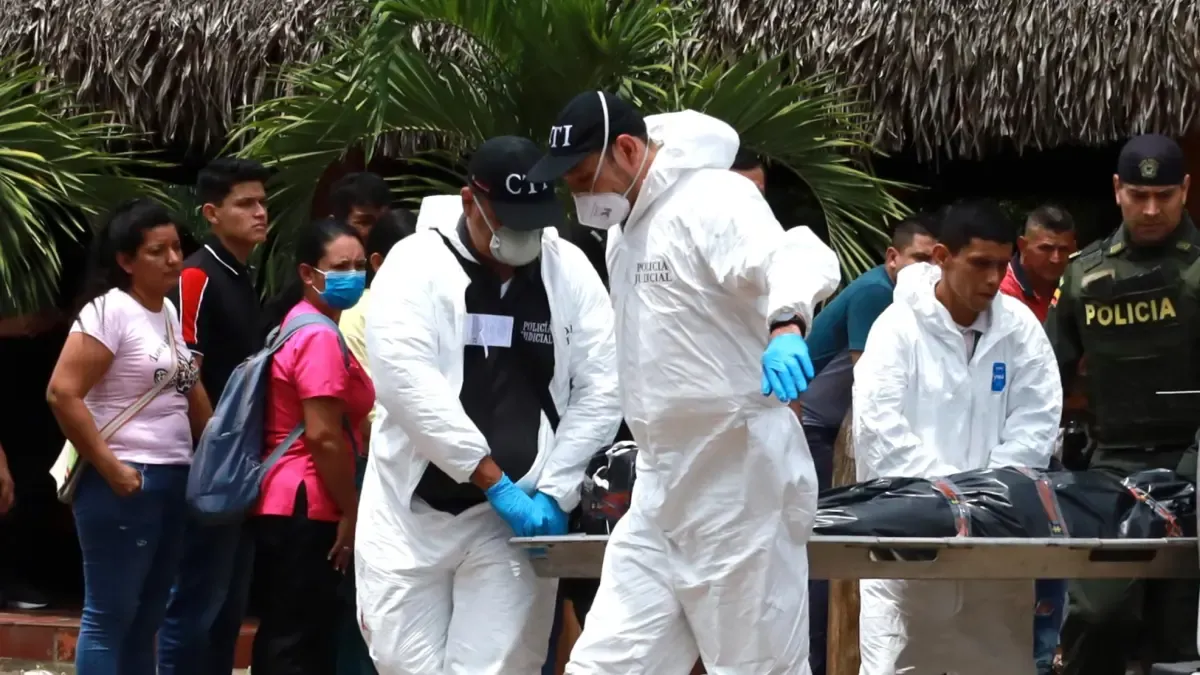 Sicario asesinó a un hombre que se movilizó en una camioneta, y luego huyó del rifle en la calle Palmira, Valle del Cauca

 – Desde dentro