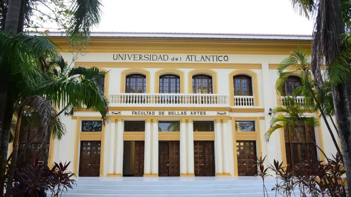 Hermosas jugadas nuevamente abren su sede después de siete años de cierre; Los estudiantes regresan al edificio totalmente renovado

 – Desde dentro