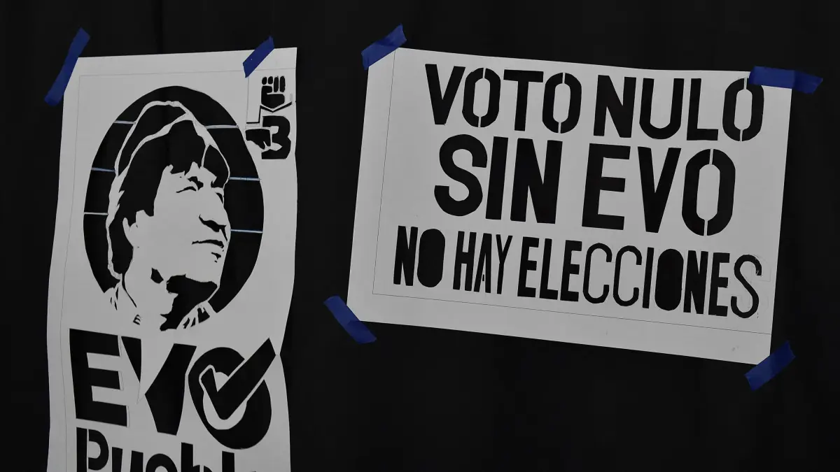¿Cómo afecta esto a Evo Morales y quién se beneficia más?

 – Desde dentro