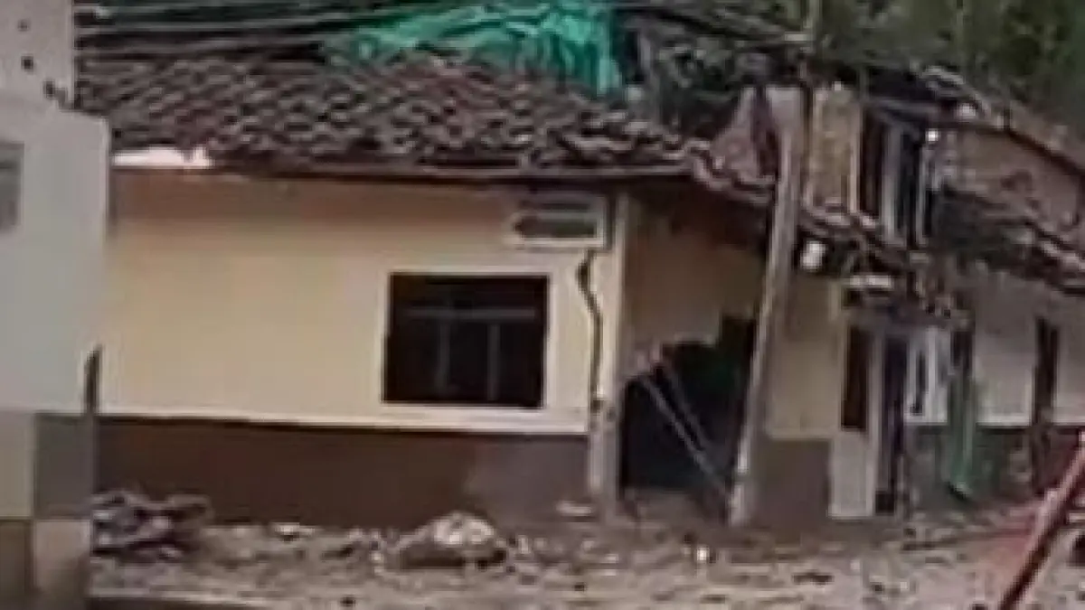 Explosiones durante la celebración de la Fundación La Vega

 – Desde dentro