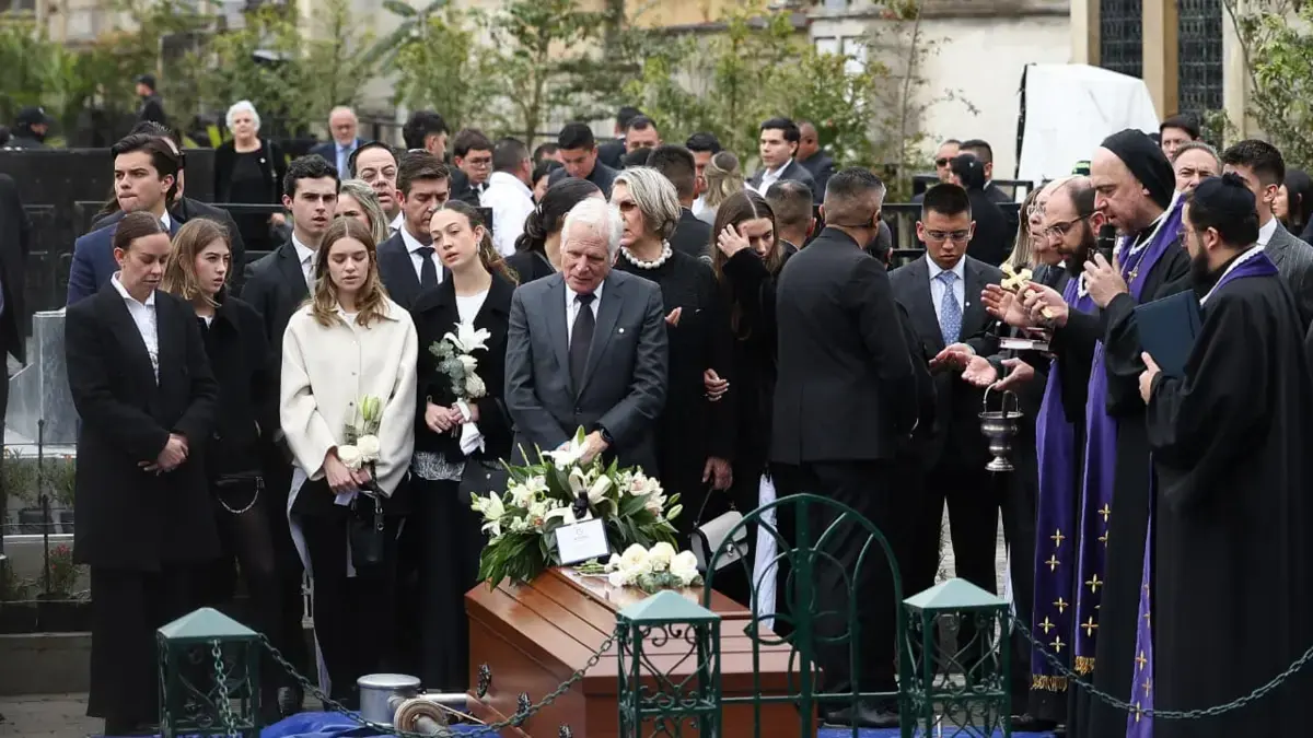 Los colombianos en los Estados Unidos rendirán homenaje a Miguel Urib Turbay a través de una Eucaristía este jueves 14 de agosto en Florida

 – Desde dentro