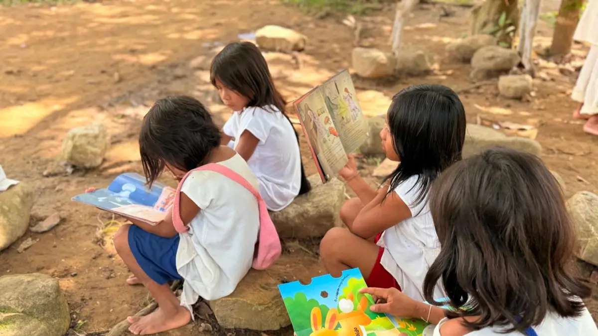 Casi tres décadas sembrando conocimiento en los pueblos nativos Sierra Nevada de Santa Marta

 – Desde dentro