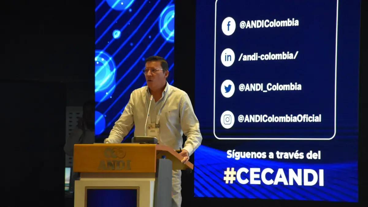 Antes de Andi, los empresarios se reunieron en Cartaagen, el Secretario Nacional presentó el Plan Electoral del Congreso y Presidencia en 2026.

 – Desde dentro