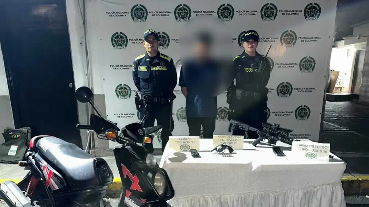 ¿Por qué un hombre usó un rifle en la Sexth Avenue completa, un corredor tradicional en la ciudad? Dijo después de él

 – Desde dentro