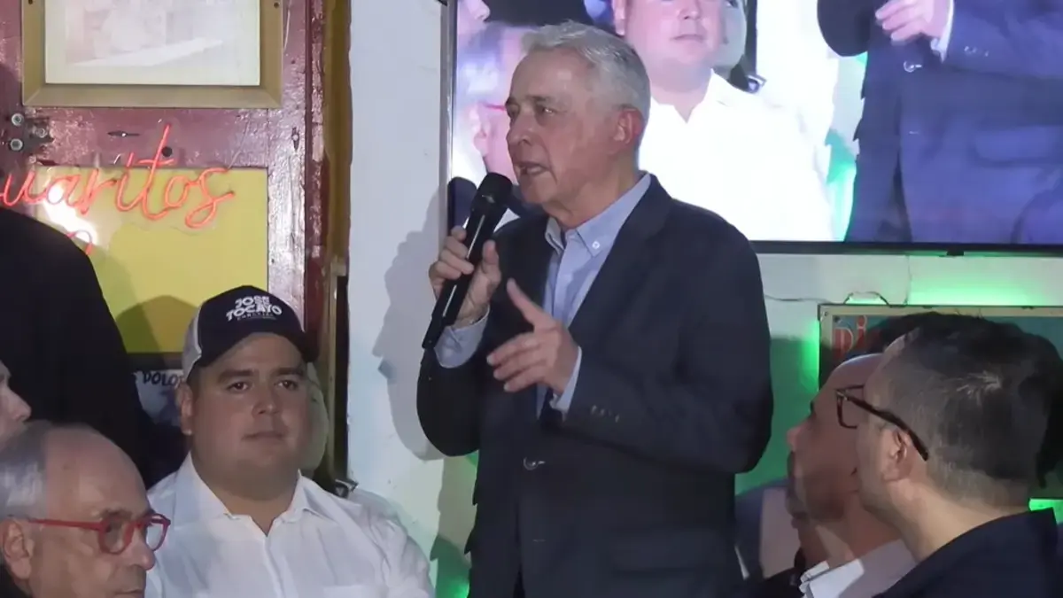 El ex presidente de Álvaro Uribe Vélez presidirá

 – Desde dentro
