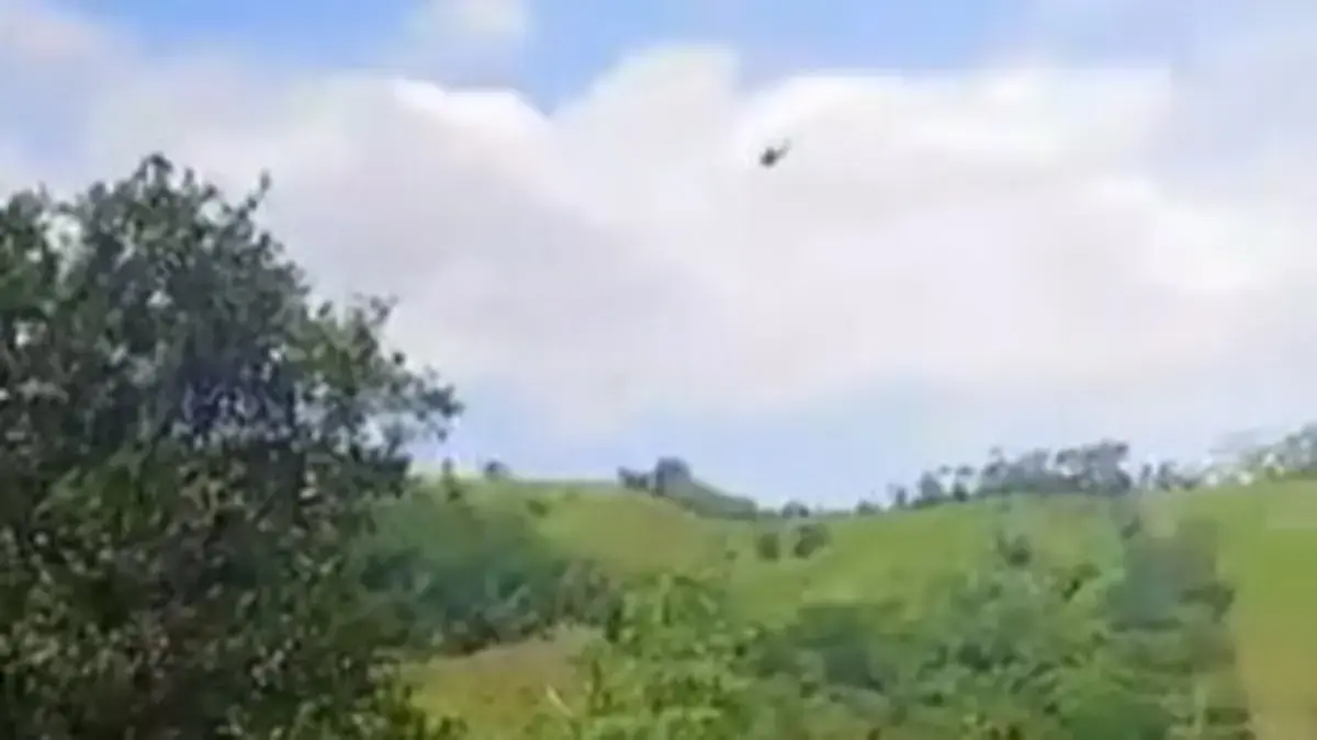 Este es el momento en que el helicóptero policial en las zonas rurales en Amalfi, Antioquia

 – Desde dentro